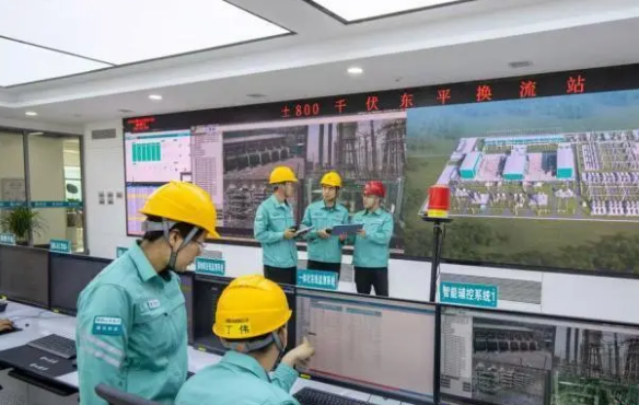 中国首个“风光火储一体化”大型综合能源基地外送工程建成投运